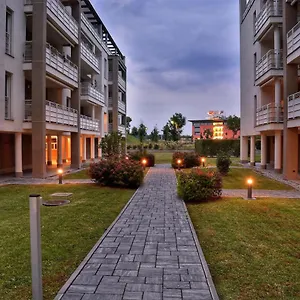 bloom-apartment.it-lombardy.com/